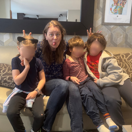 Meet the Founder Behind Easy Peasy Tees: Laura Lee’s Story